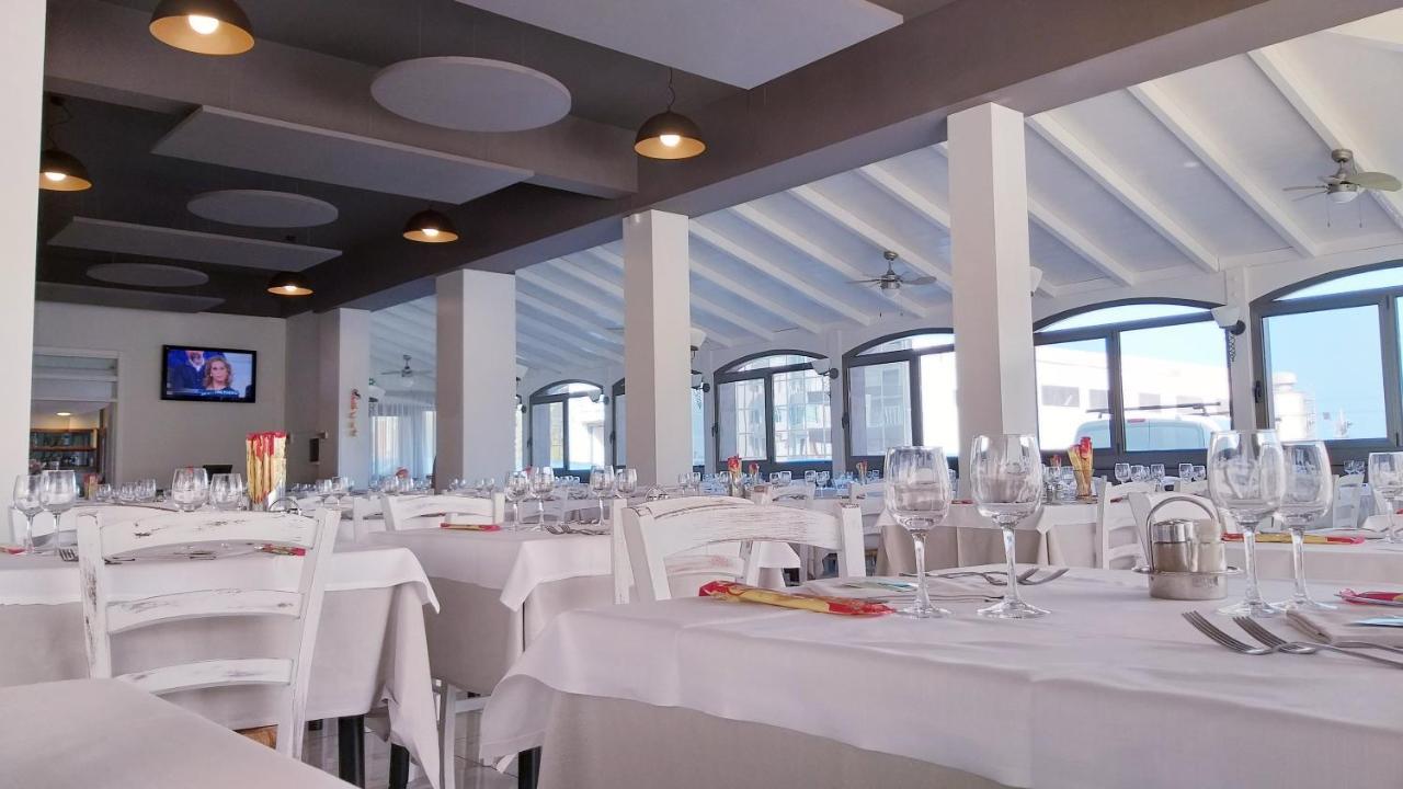 Hotelristorante Il Punto Marotta Exteriör bild
